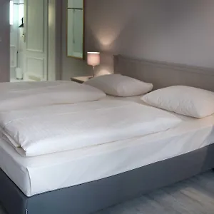 Hotel Deutsches Theater ***