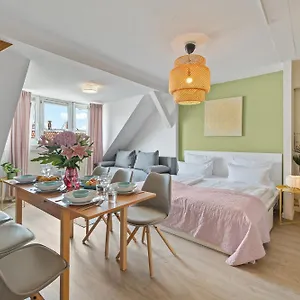  Apartment 33 Abcd Alexanderplatz Germany